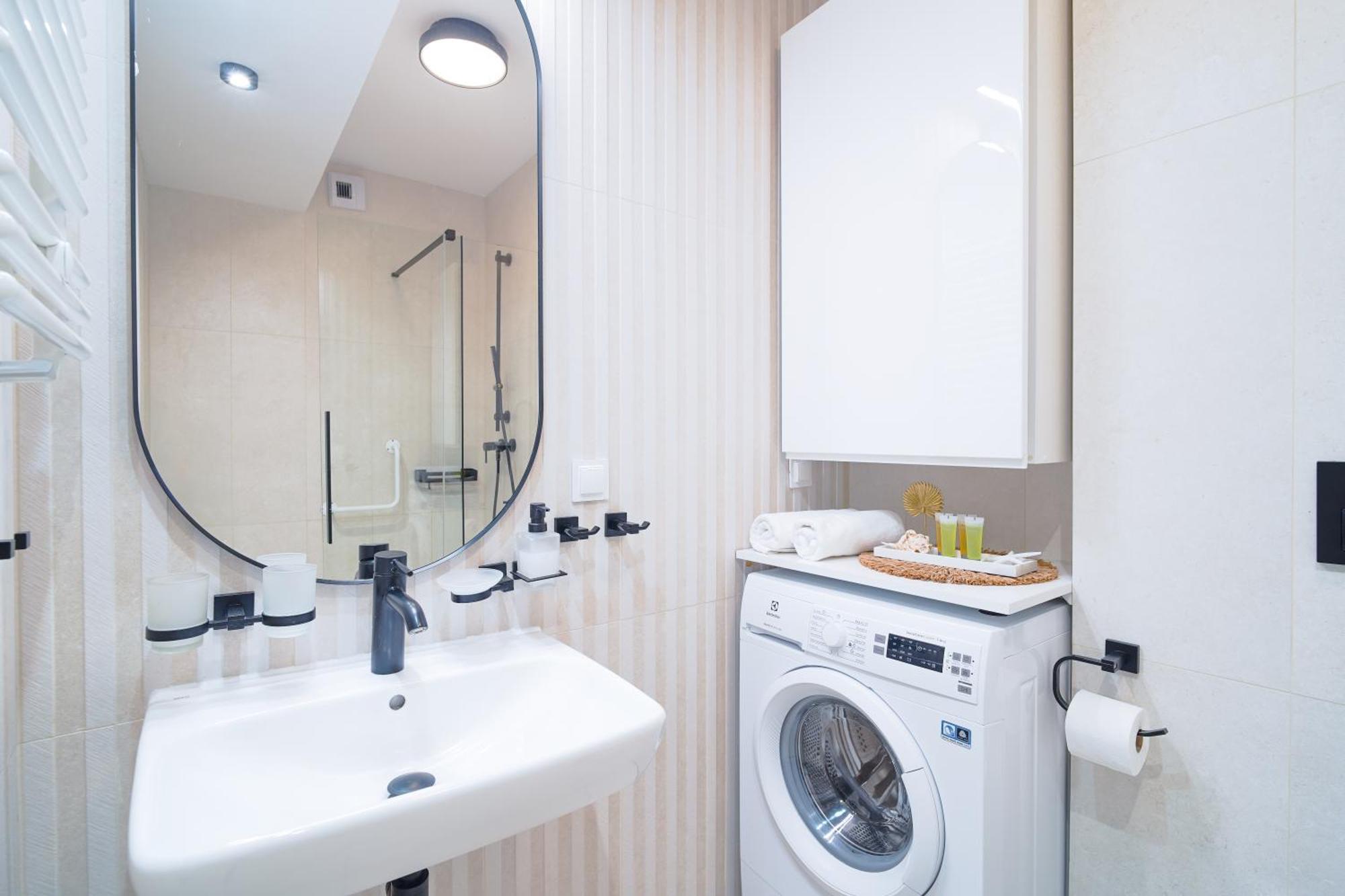 Lulu Apartments - Pod Masztami - Apartament Dwupokojowy - Basen Silownia Parking Kołobrzeg Eksteriør billede